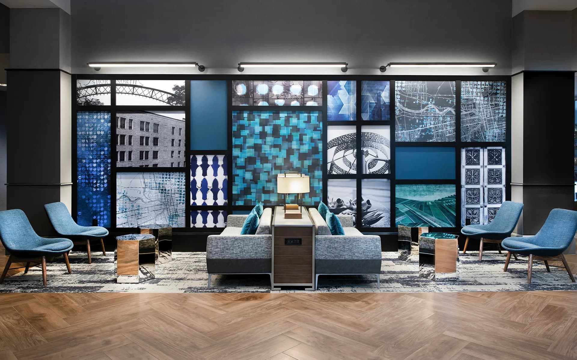 Lobby entrance seating at Sonesta Columbus Downtown