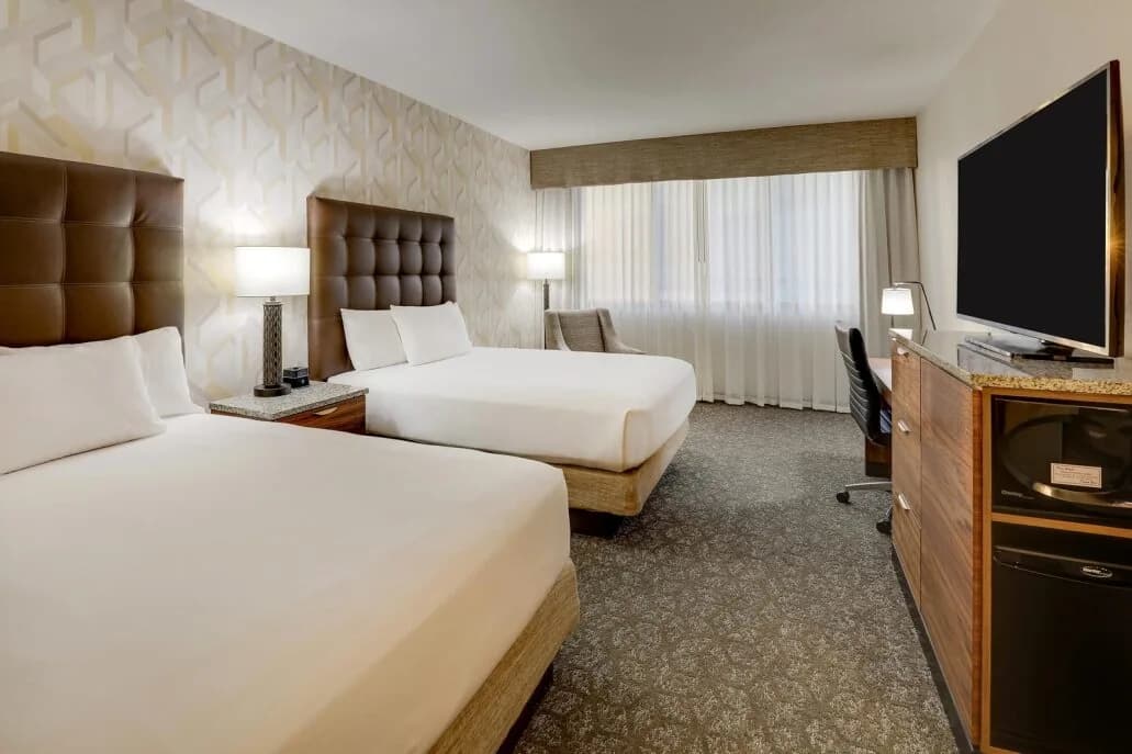 A double guest room at Drury Inn & Suites Columbus Convention Center