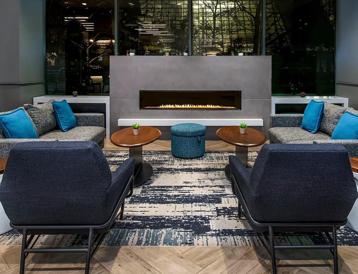 A lounge area inside Sonesta Columbus Downtown